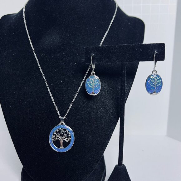 Silver Tone And Blue Glitter Tree Of Life Necklace And Pierced Earrings (6119) - Picture 1 of 7
